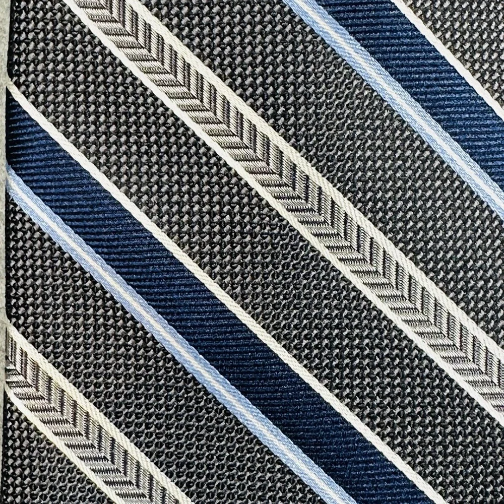 Jos A Bank Reserve Silk‎ Tie Gray Blue Striped Classic Mens Necktie 59x3.1in